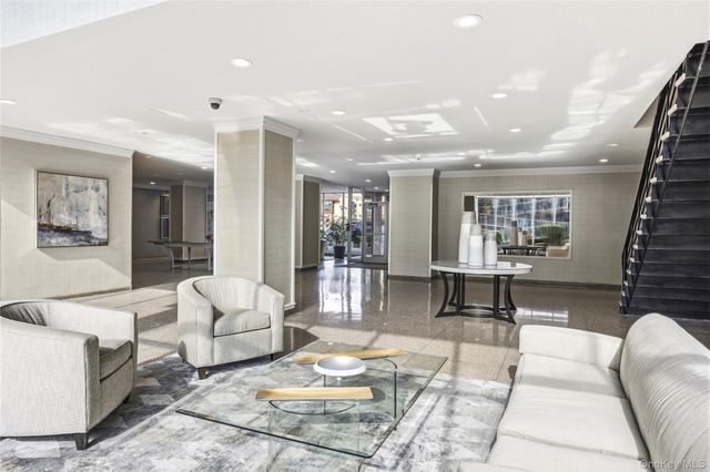 25 Neptune Boulevard 4H, Long Beach, NY 11561