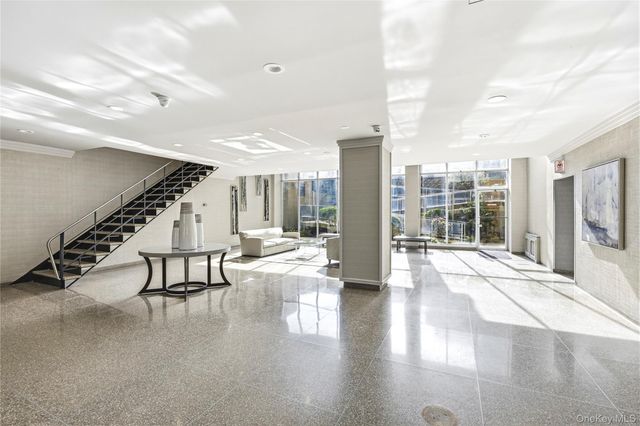 25 Neptune Boulevard 4H, Long Beach, NY 11561