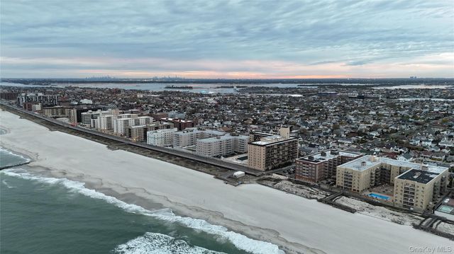 25 Neptune Boulevard 4H, Long Beach, NY 11561