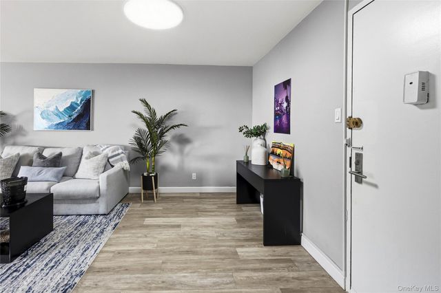 25 Neptune Boulevard 4H, Long Beach, NY 11561