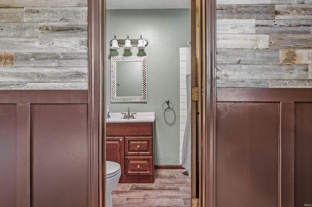 4528 Aboite Lake Drive, Fort Wayne, IN 46804