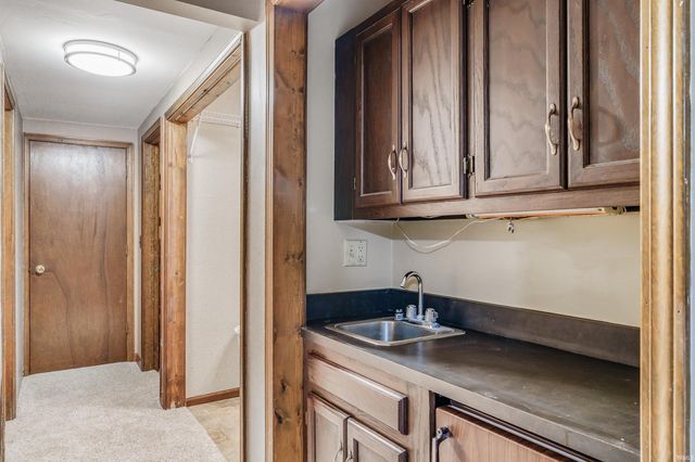 4528 Aboite Lake Drive, Fort Wayne, IN 46804