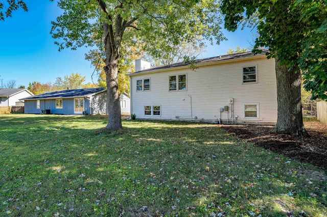 4528 Aboite Lake Drive, Fort Wayne, IN 46804