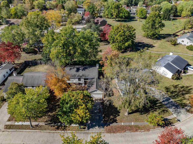 4528 Aboite Lake Drive, Fort Wayne, IN 46804