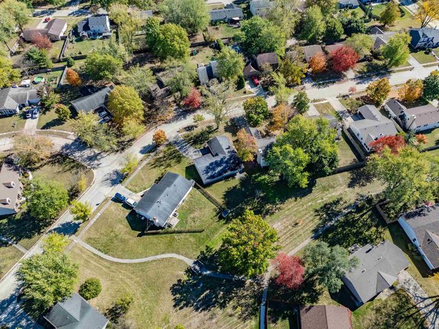 4528 Aboite Lake Drive, Fort Wayne, IN 46804