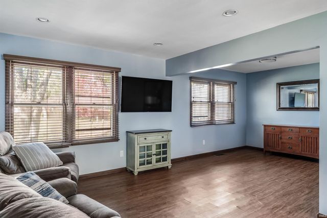 4528 Aboite Lake Drive, Fort Wayne, IN 46804