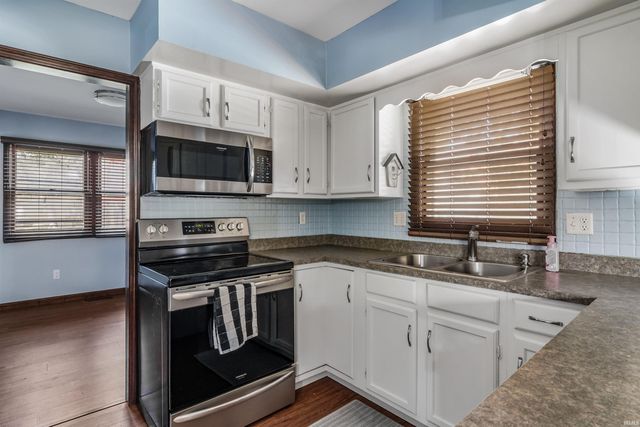 4528 Aboite Lake Drive, Fort Wayne, IN 46804