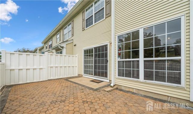 32 Cabot Way, Franklin, NJ 08823