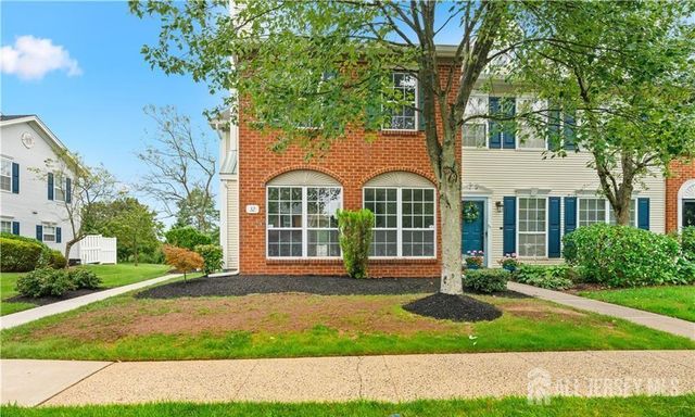 32 Cabot Way, Franklin, NJ 08823