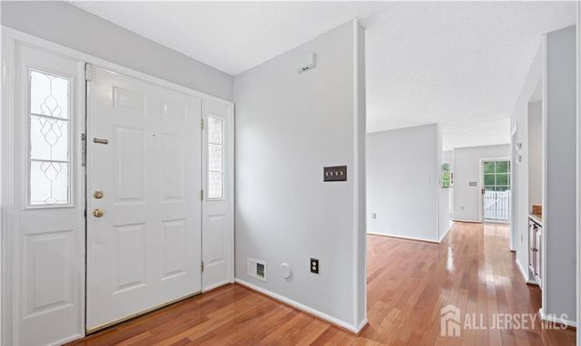 32 Cabot Way, Franklin, NJ 08823