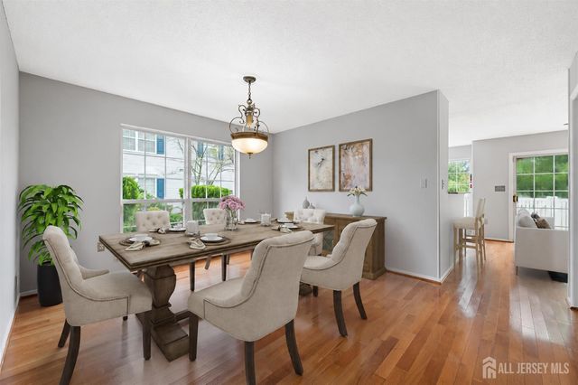 32 Cabot Way, Franklin, NJ 08823