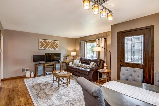109 E Grant Avenue, Eau Claire, WI 54701