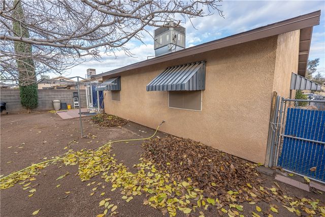 2616 Wikieup Avenue, Kingman, AZ 86401