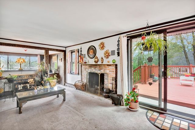 31 Spring St, Lunenburg, MA 01462