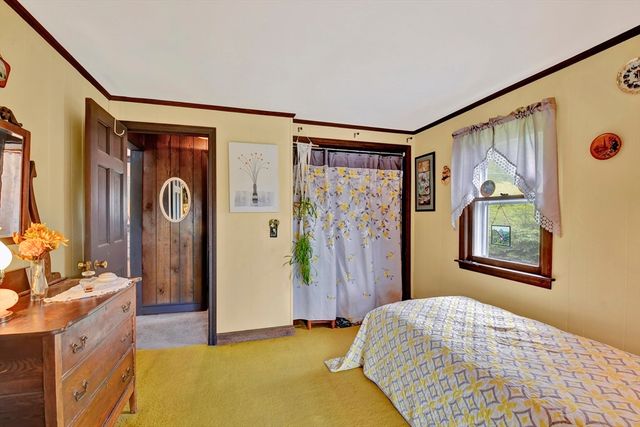 31 Spring St, Lunenburg, MA 01462
