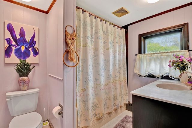 31 Spring St, Lunenburg, MA 01462