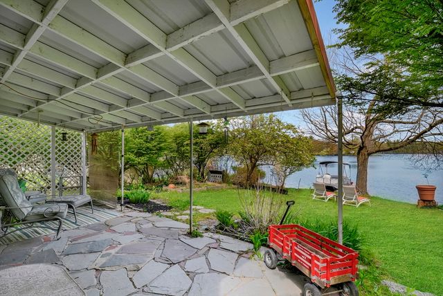 31 Spring St, Lunenburg, MA 01462