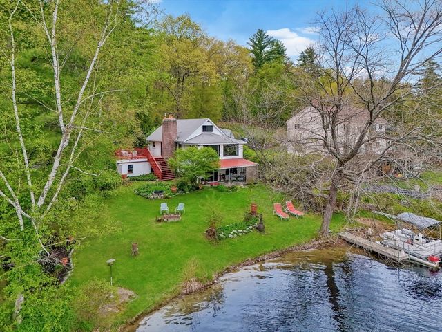 31 Spring St, Lunenburg, MA 01462