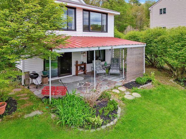 31 Spring St, Lunenburg, MA 01462