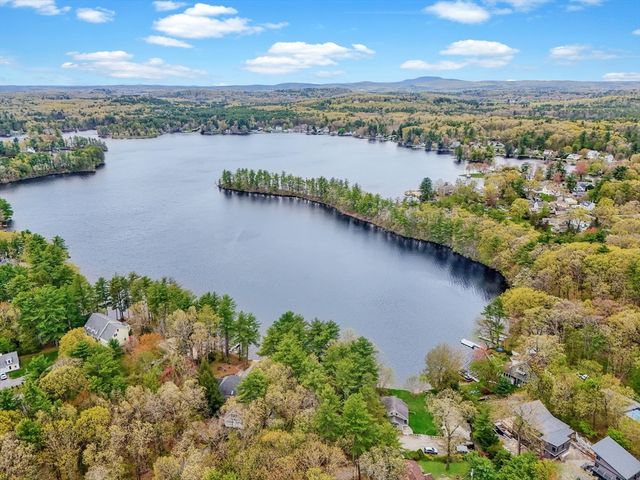 31 Spring St, Lunenburg, MA 01462