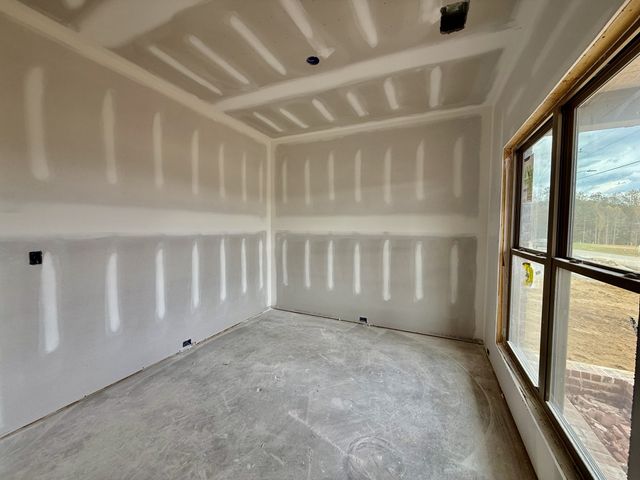 347 Estates Drive, Smithville, TN 37166