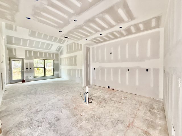 347 Estates Drive, Smithville, TN 37166