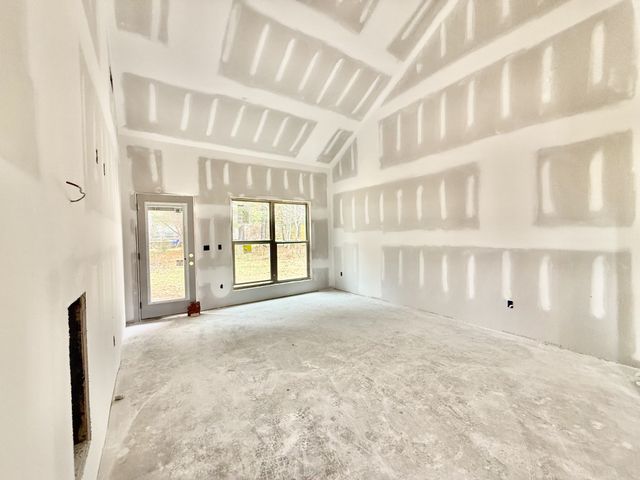 347 Estates Drive, Smithville, TN 37166