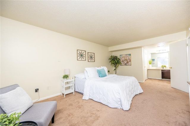 413 Turnbridge CLS, Virginia Beach, VA 23452