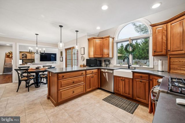 12 BUTLER CT, Medford, NJ 08055