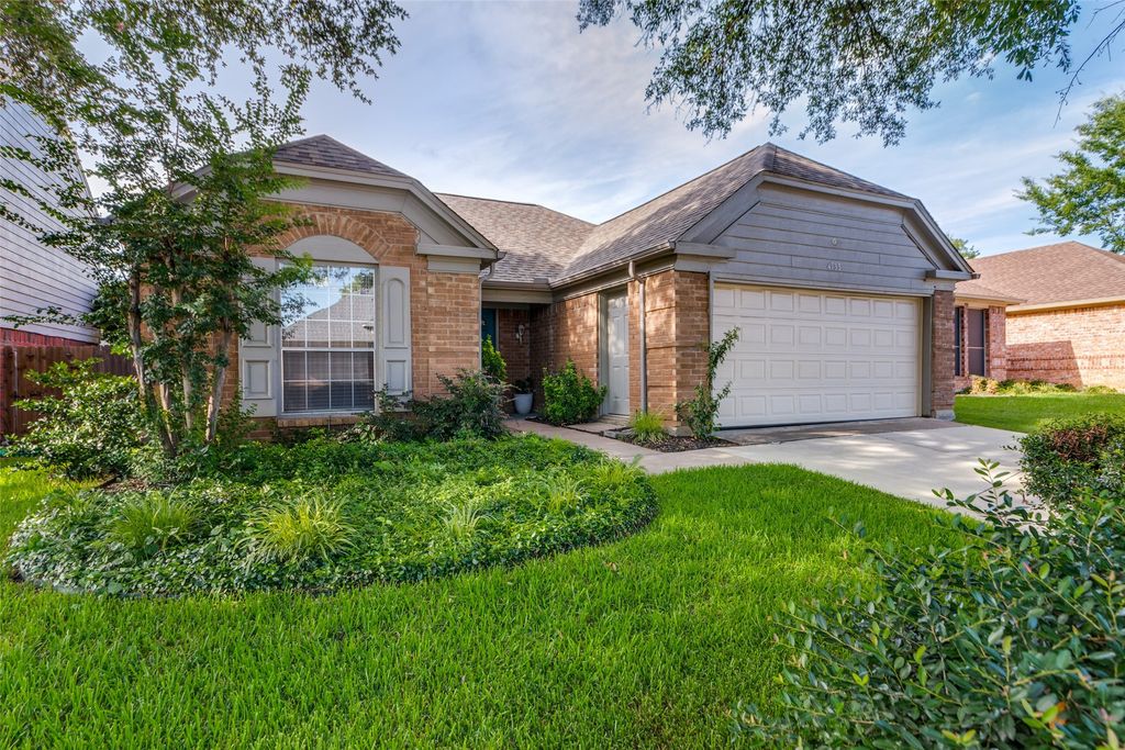 4733 Baytree Drive, Fort Worth, TX 76137