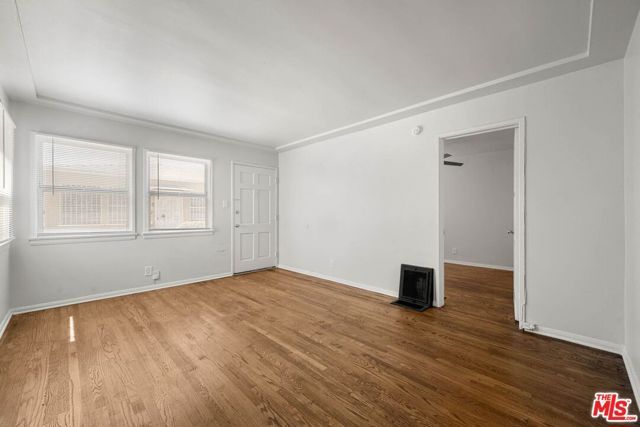 6036 10th Avenue, Los Angeles, CA 90043