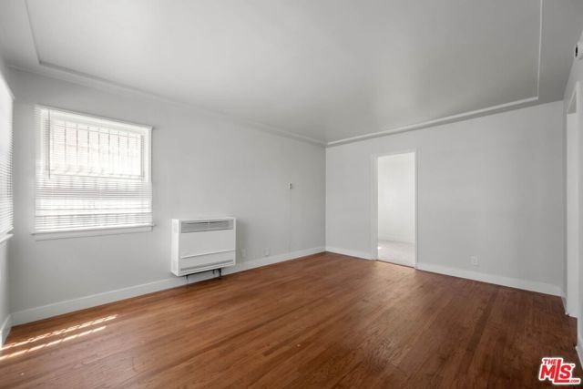 6036 10th Avenue, Los Angeles, CA 90043