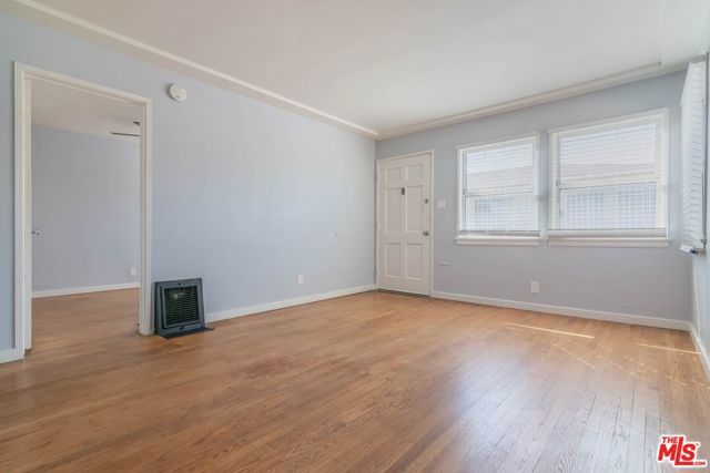 6036 10th Avenue, Los Angeles, CA 90043