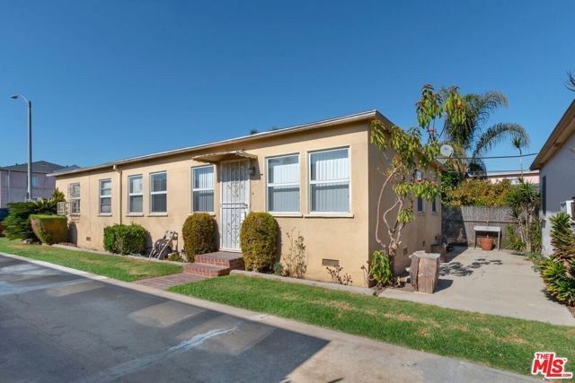 6036 10th Avenue, Los Angeles, CA 90043