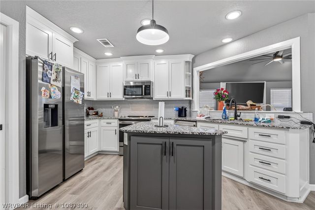 370 Meadors Drive, Alma, AR 72921