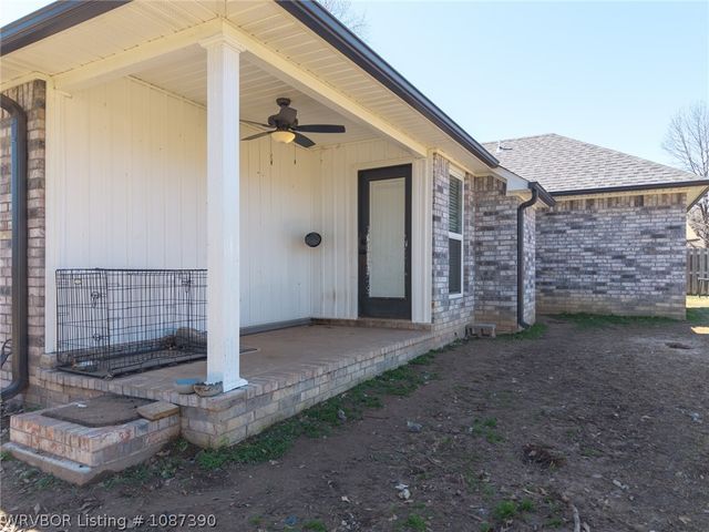 370 Meadors Drive, Alma, AR 72921