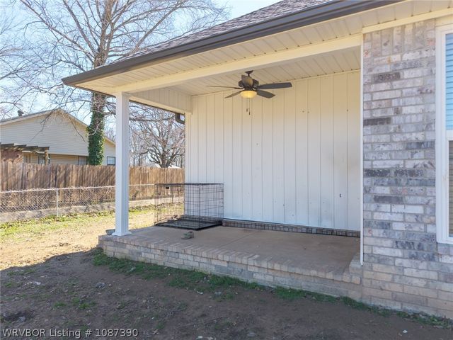 370 Meadors Drive, Alma, AR 72921