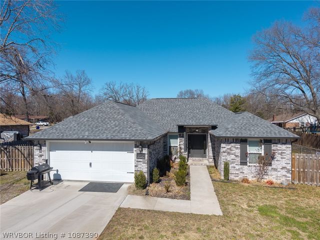 370 Meadors Drive, Alma, AR 72921