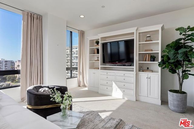 10350 Wilshire Boulevard 1102, Los Angeles, CA 90024