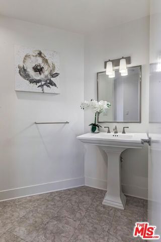 10350 Wilshire Boulevard 1102, Los Angeles, CA 90024