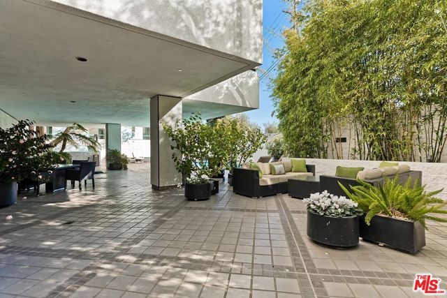 10350 Wilshire Boulevard 1102, Los Angeles, CA 90024