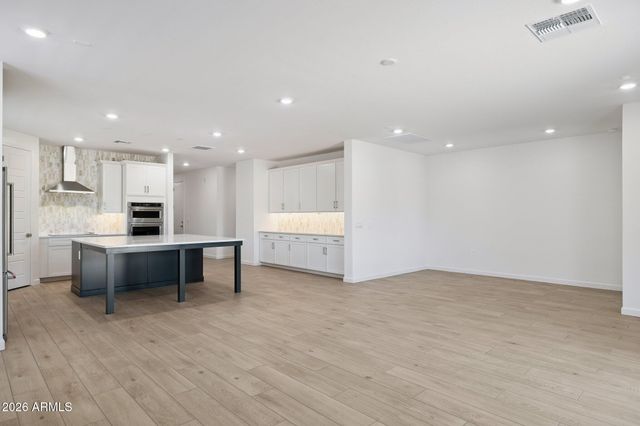 17482 W ILLINI Street, Goodyear, AZ 85338