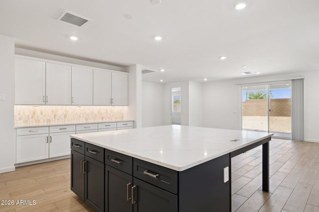17482 W ILLINI Street, Goodyear, AZ 85338