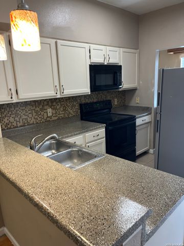 12235 APRICOT DR, San Antonio, TX 78247