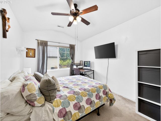 3572 Se PINEWOOD Ave, Hillsboro, OR 97123
