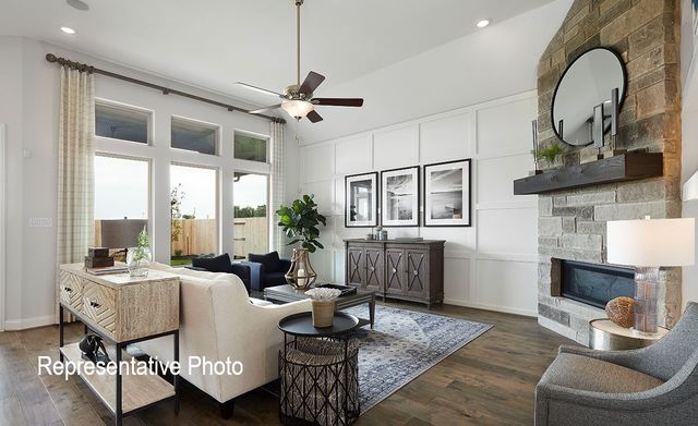 2268 Emerald Drive, Waxahachie, TX 75167