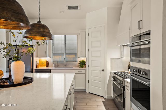 6029 E LONE CACTUS Drive, Phoenix, AZ 85054