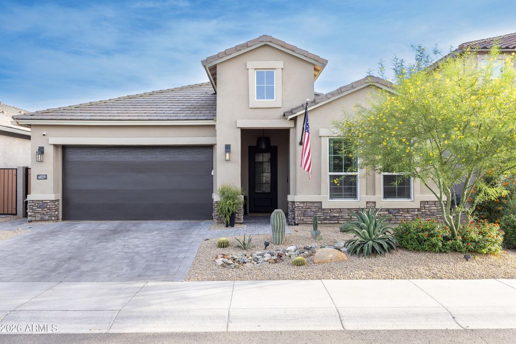6029 E LONE CACTUS Drive, Phoenix, AZ 85054