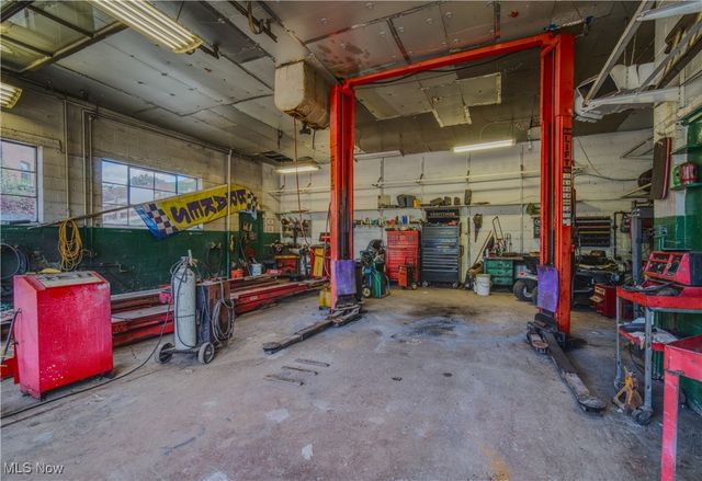 1555 Brown Street, Akron, OH 44301