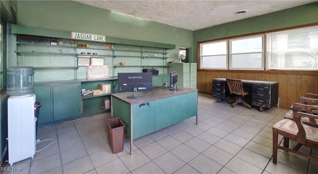 1555 Brown Street, Akron, OH 44301